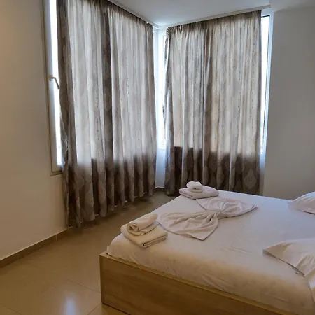 Sunflowers * Golem (Tirana)