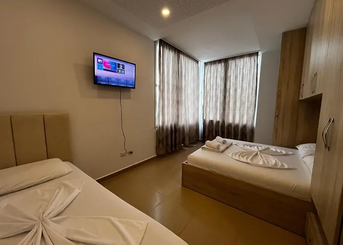 Lejlighed Sunflowers Golem (Tirana)