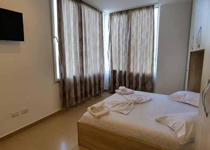 Sunflowers * Golem (Tirana)