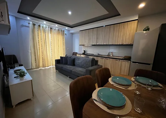 Sunflowers Golem (Tirana)